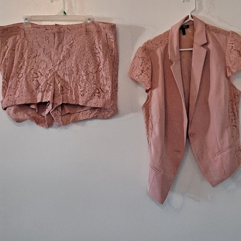 Blazer with matching shorts mixed with lace